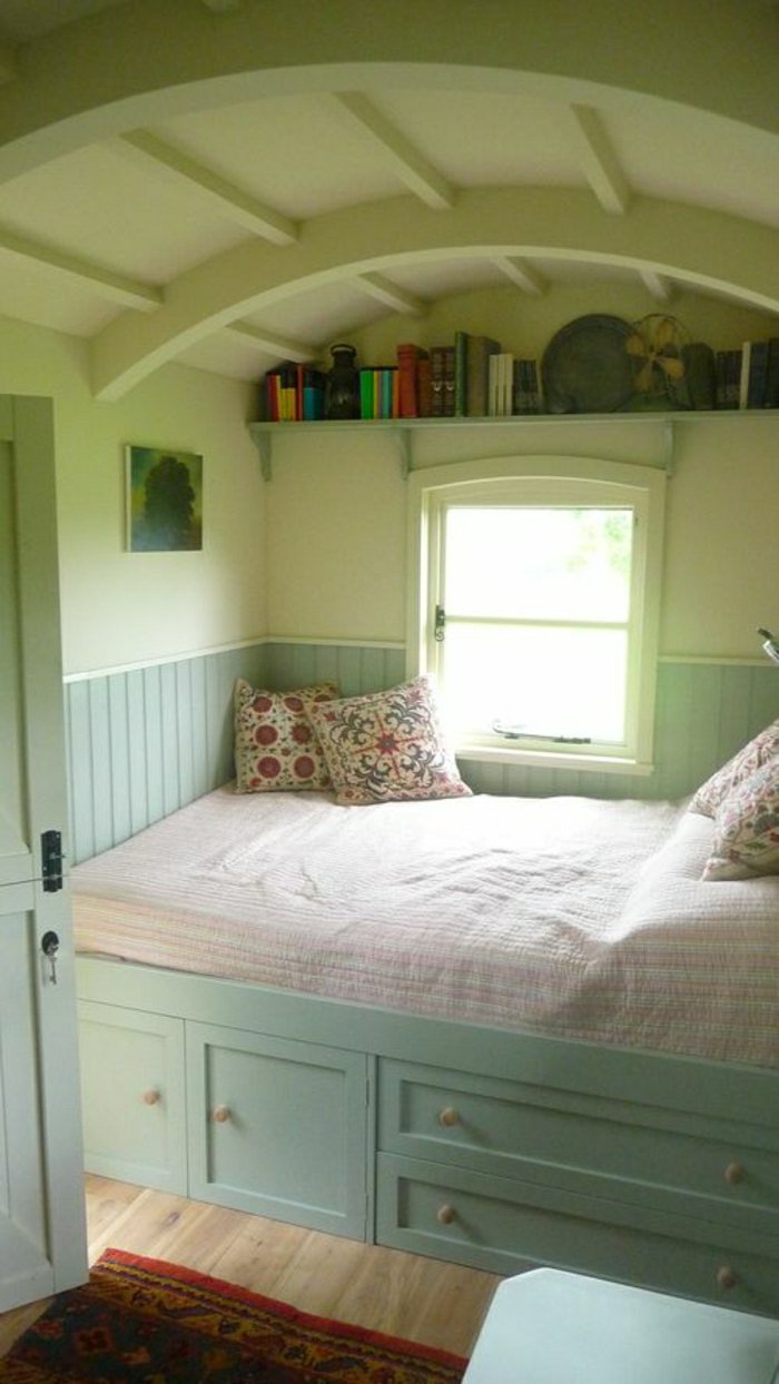 Alcove loft conversion bedroom