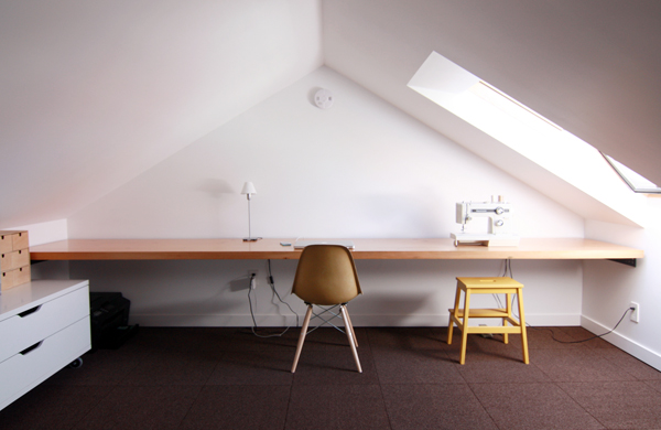 Minimal office in attic loft conversion