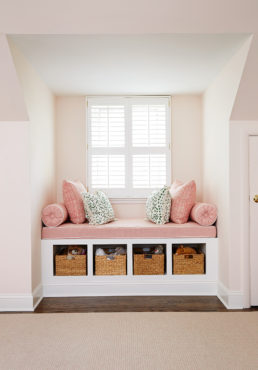 Pink girls bedroom bench