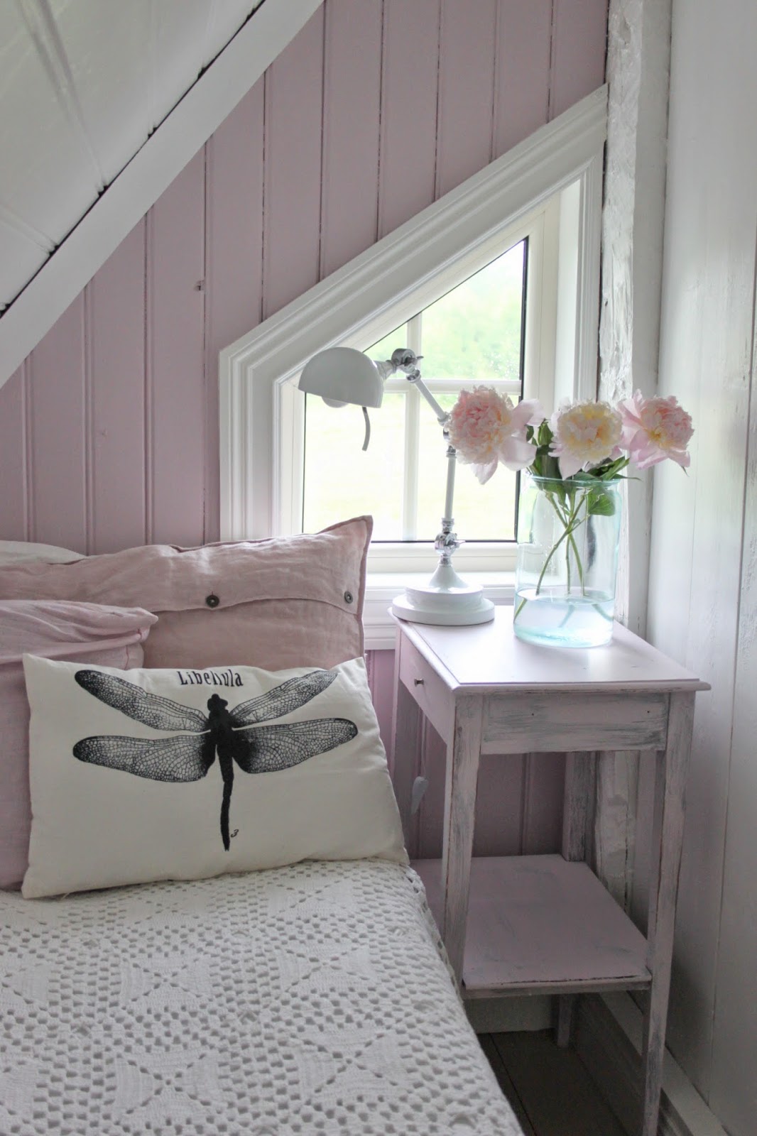 Loft Conversion Ideas The Girls, How To Enclose Loft Bedroom Ideas For Small Rooms