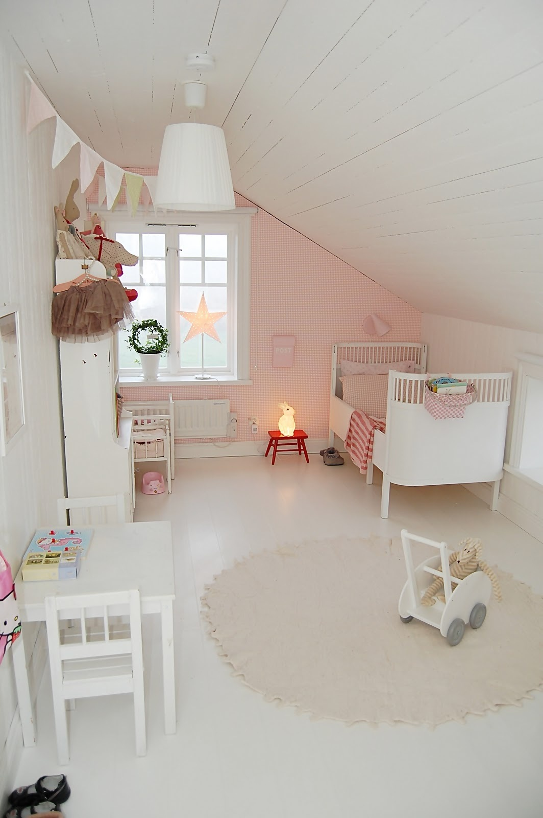Small girls bedroom in loft